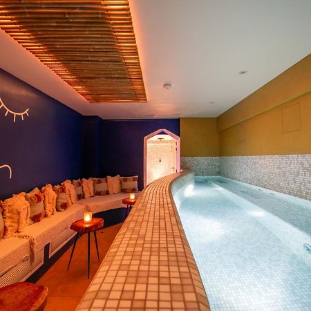 La Finca Hotel & Spa Париж Екстериор снимка