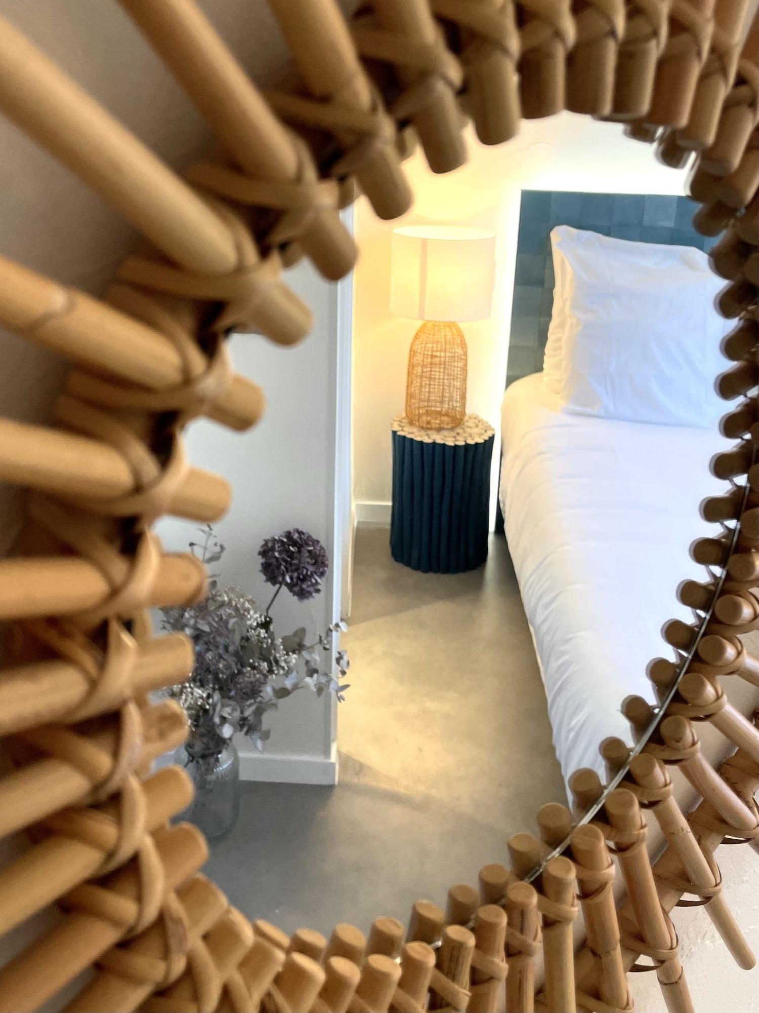 La Finca Hotel & Spa Париж Екстериор снимка