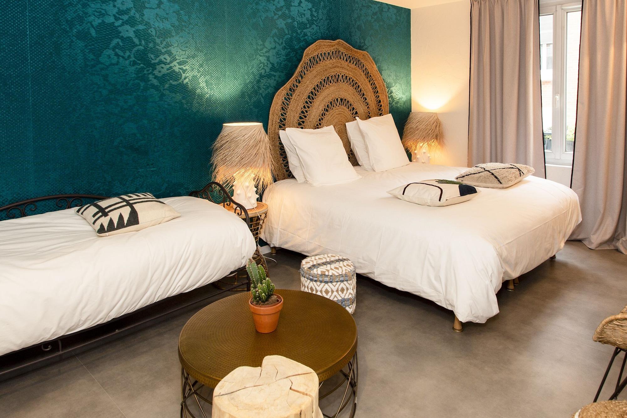La Finca Hotel & Spa Париж Екстериор снимка