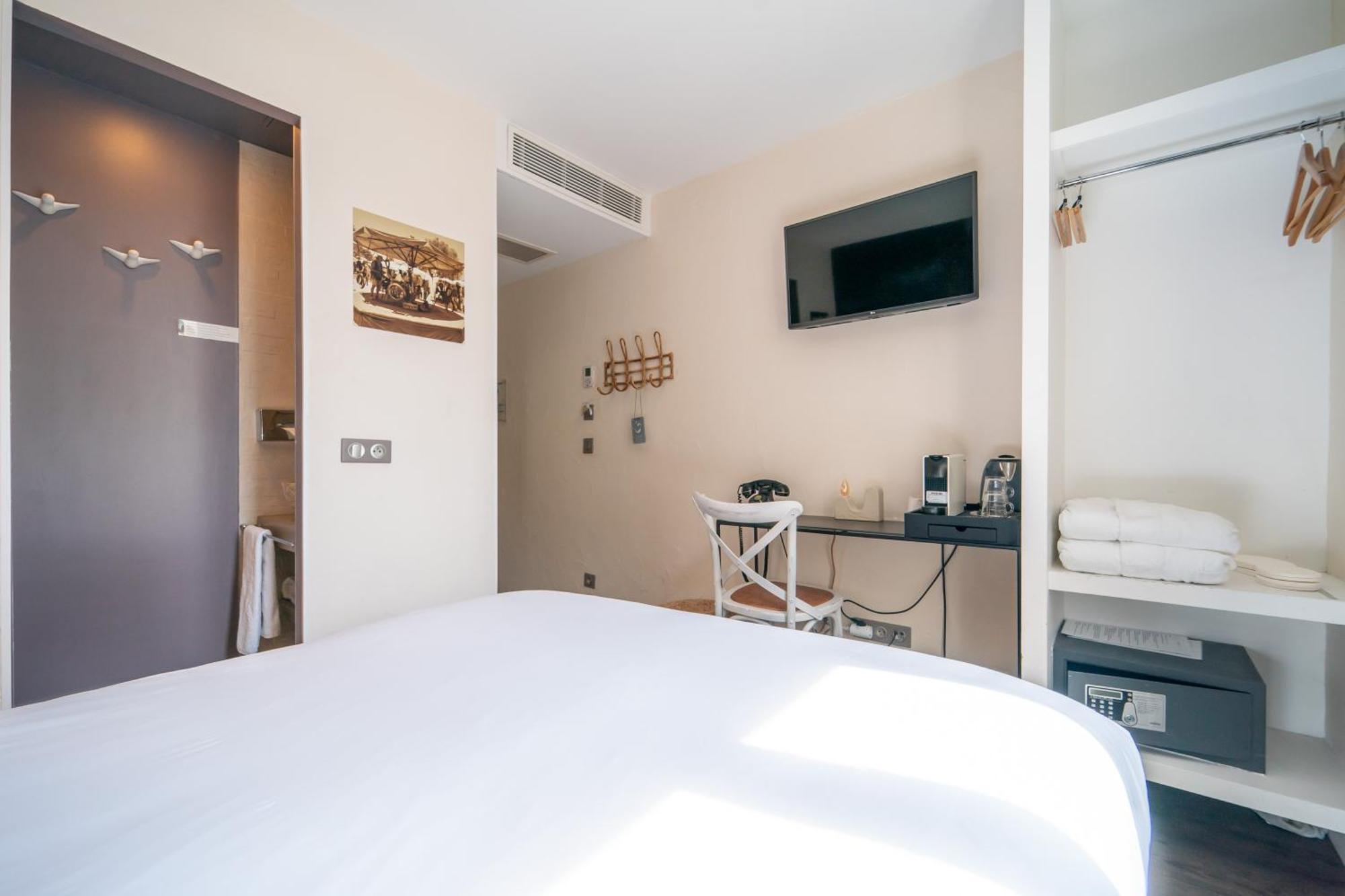La Finca Hotel & Spa Париж Екстериор снимка