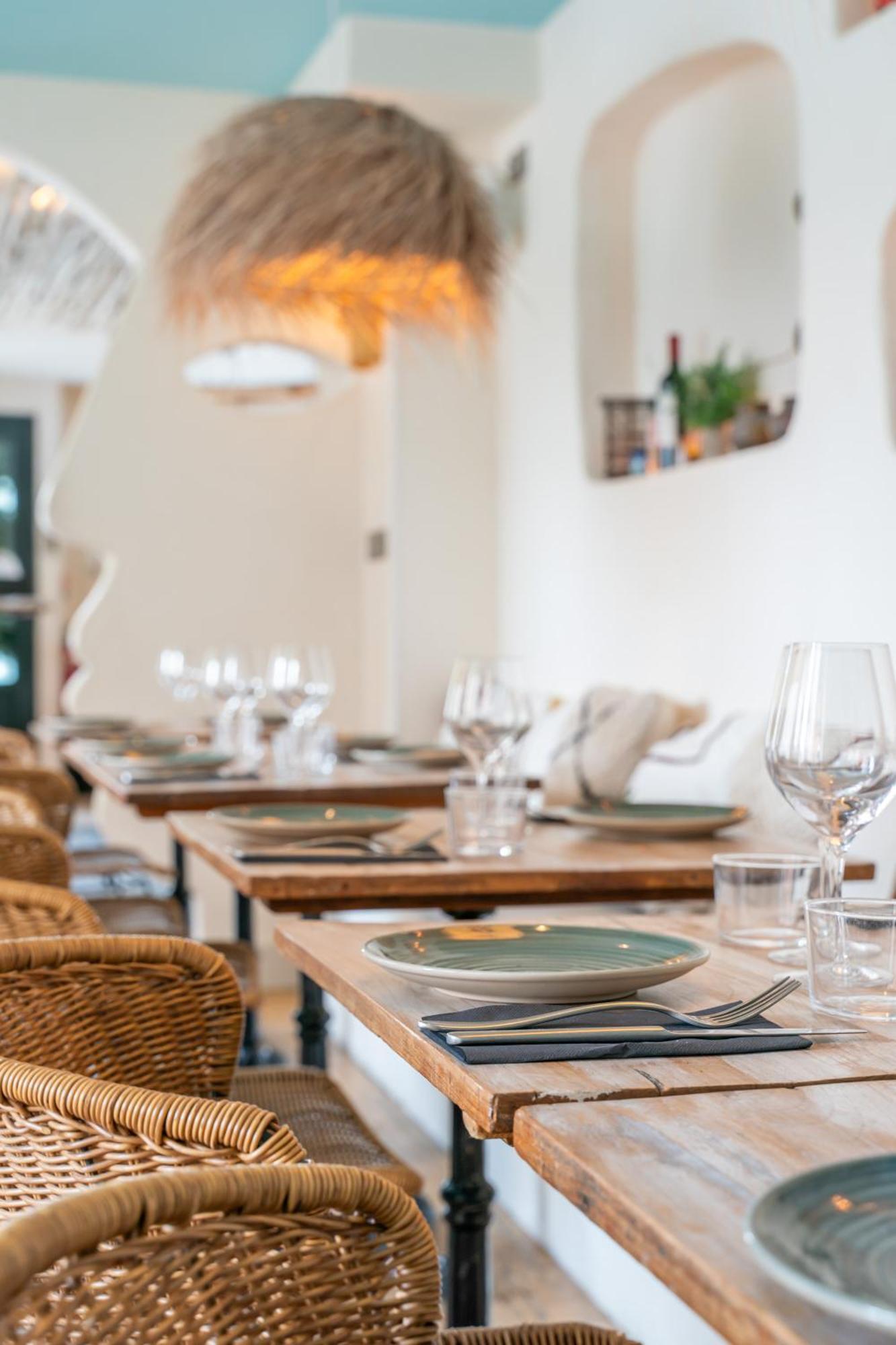 La Finca Hotel & Spa Париж Екстериор снимка