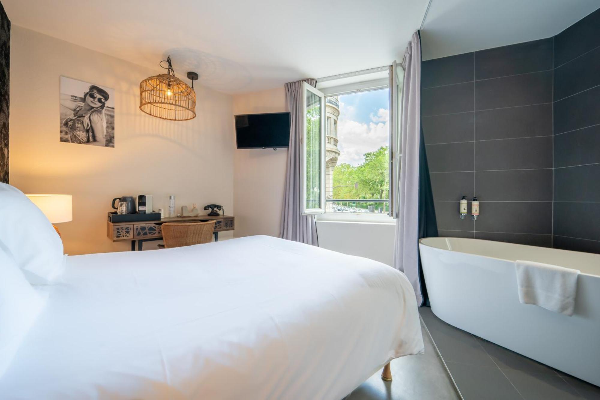 La Finca Hotel & Spa Париж Екстериор снимка