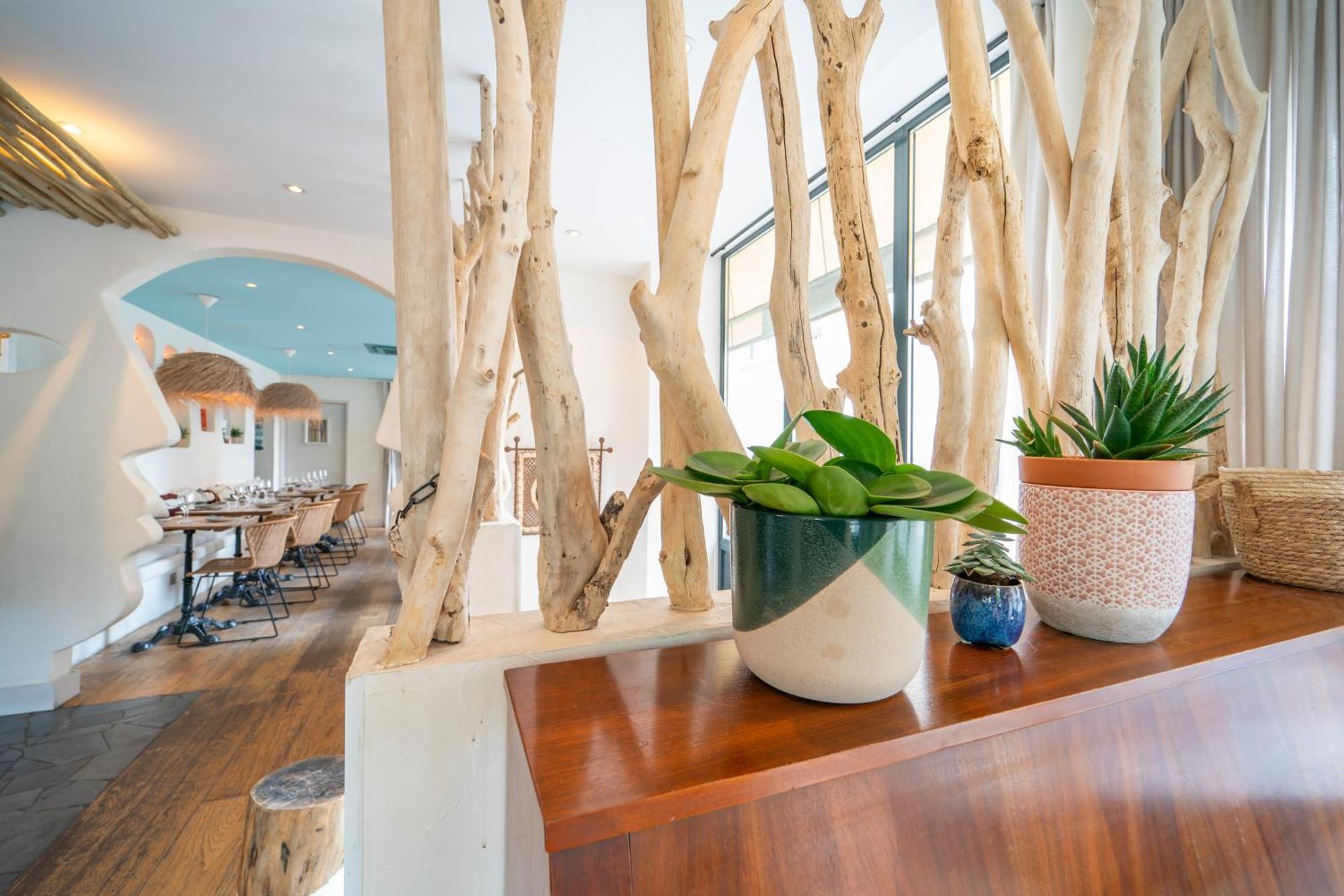 La Finca Hotel & Spa Париж Екстериор снимка